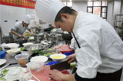 嘉兴学院:"光盘行动"进校园,开启嘉院新"食"尚